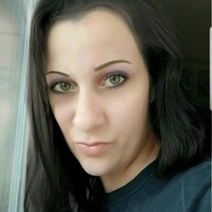 Meet your Posher, Deanna